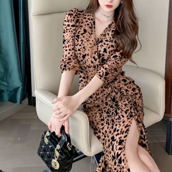 ZY Leopard Print Midi Dress with slit Size XS - Picture 2 of 16